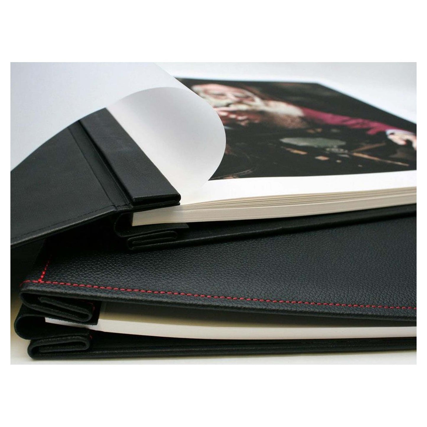 NML Hahnemuehle Album Soft Cushion Zwart met rood stikwerk Leder A4